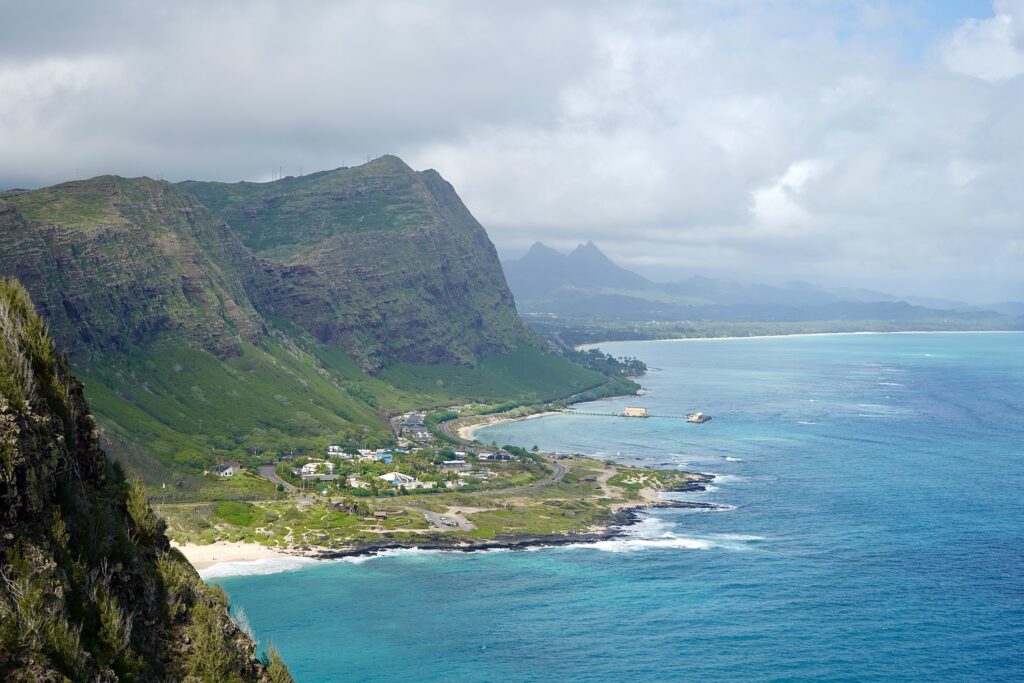 View of the shoreline from the Makapu'u Point Lighthouse Trail