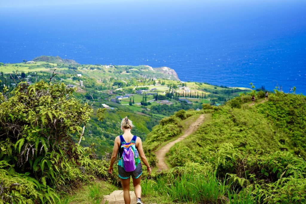 Descending down the Waihe'e Ridge Trail