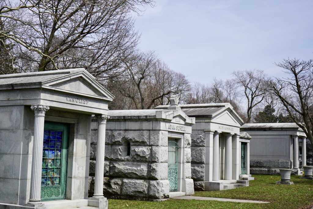 Forest Lawn Cemetery